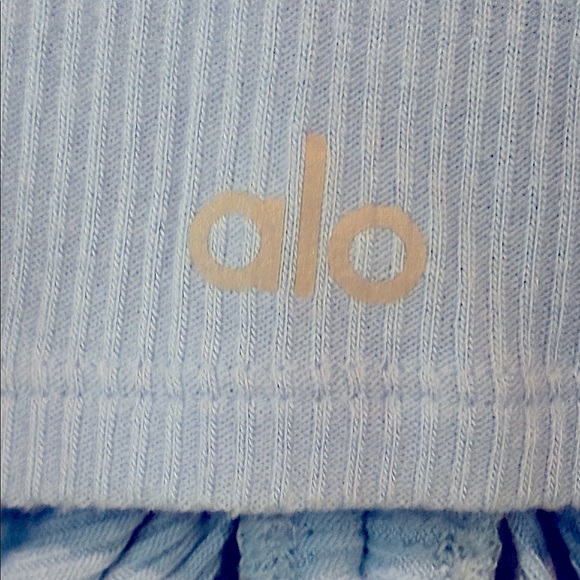 ALO Yoga Cinched Ruched Crop Top Front Tie Ribbed, XS in blue tile EUC - Picture 4 of 5